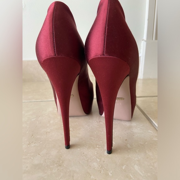 Silk Gucci Peep Toe Platform Pumps Heels 38.5/US 8.5 Burgundy Red - Picture 2 of 15